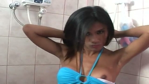lusty Ladytwink In A bath