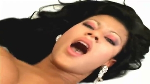 lalin girl t-girl receives this chabr Face cummed