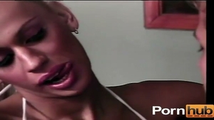 Screaming slut got nailed