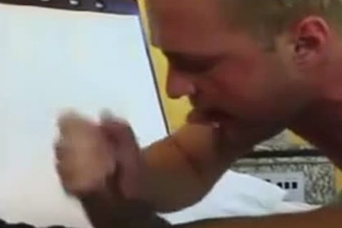 dark shemale enjoying Some Whowdyte cock