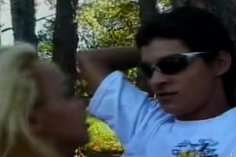 weenie engulfing Sunday- Gentlemens video